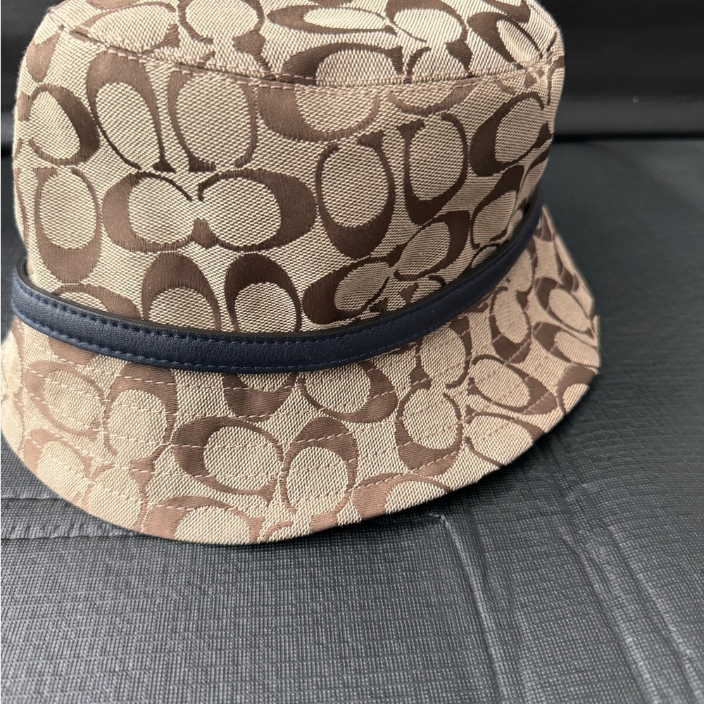 Coach Signature Jacquard Bucket - Picture 2 of 6